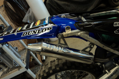 Yamaha-YZ-250-silencer